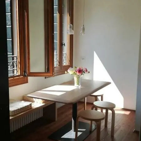 Apartament Life In